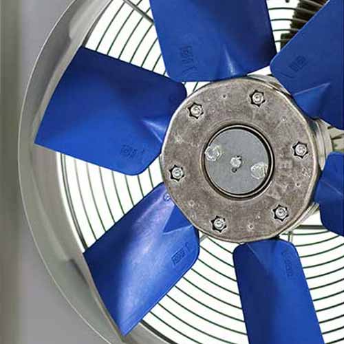 Elta SCP450/4-3AC compact 450mm three-phase axial fan with metal casing and blade, used for industrial ventilation.